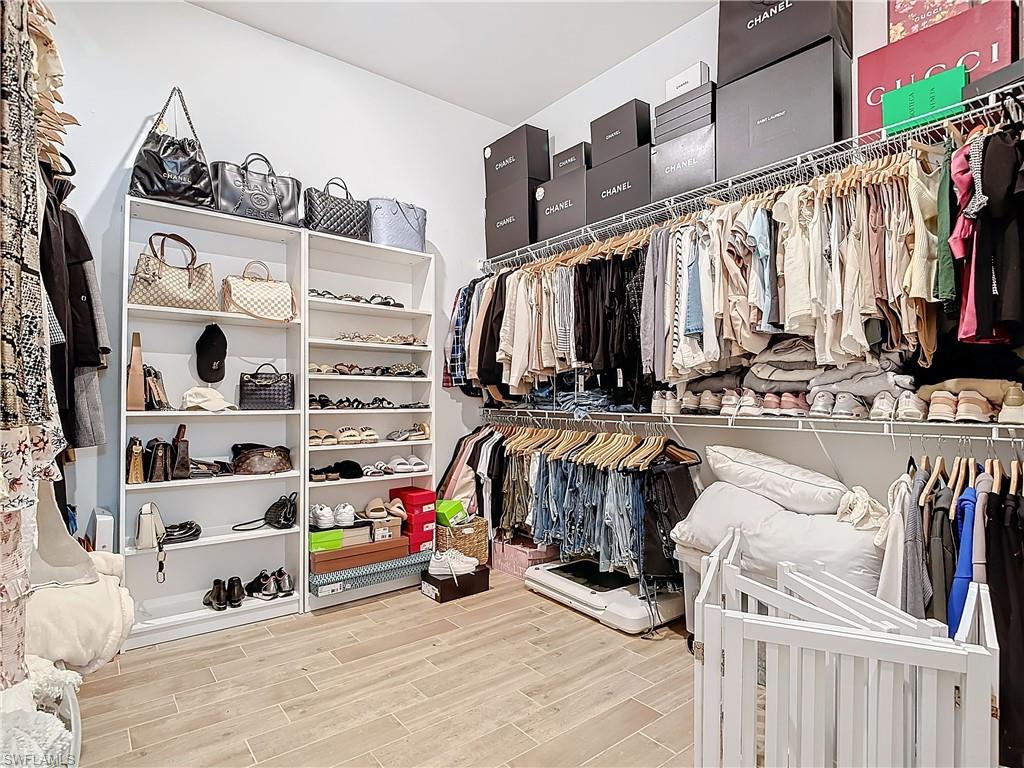 DEL WEBB OAK CREEK - Residential