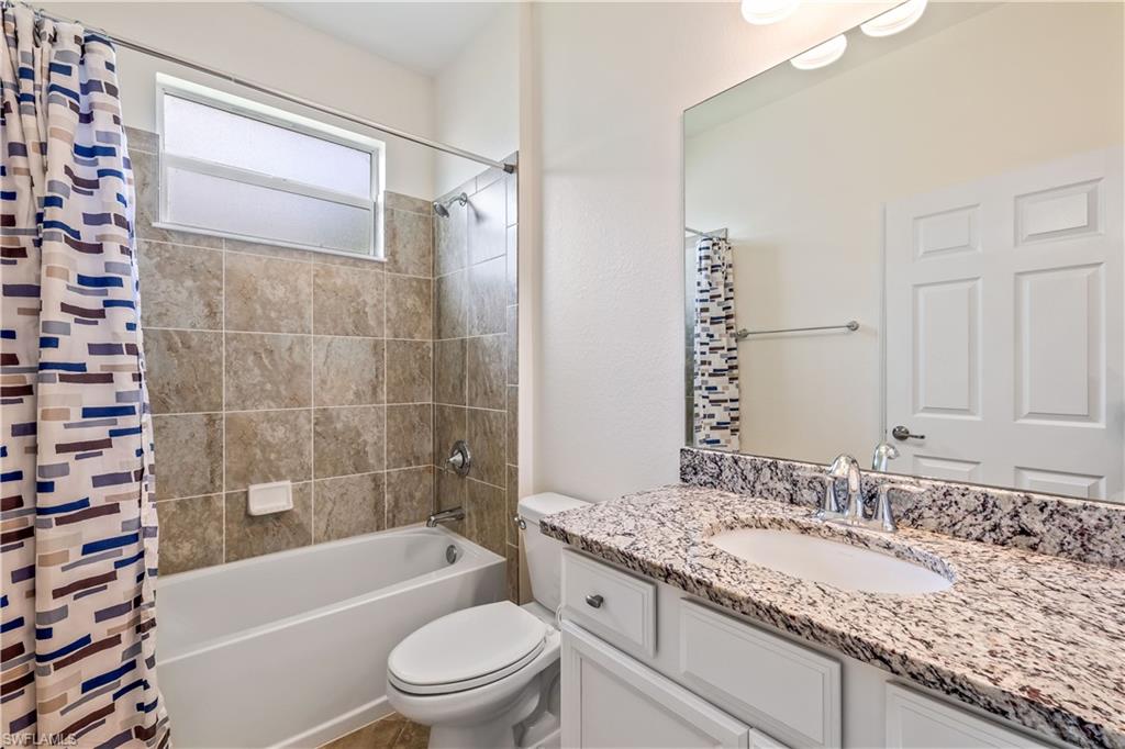 TRAILS EDGE - Residential Lease