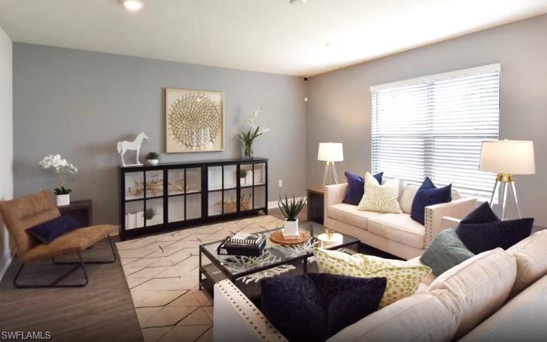 NORTHRIDGE - Residential