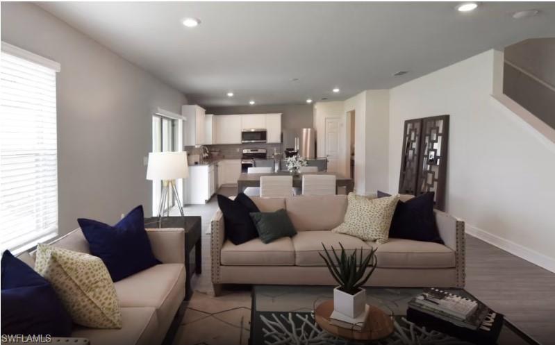 NORTHRIDGE - Residential