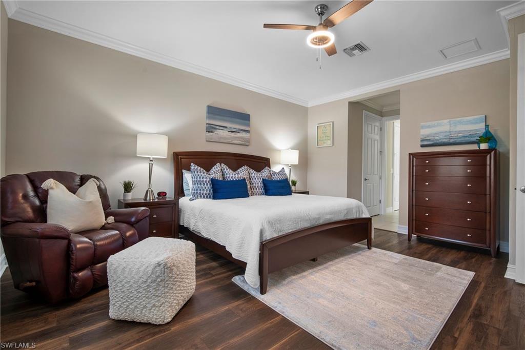 HALFMOON POINT - Residential