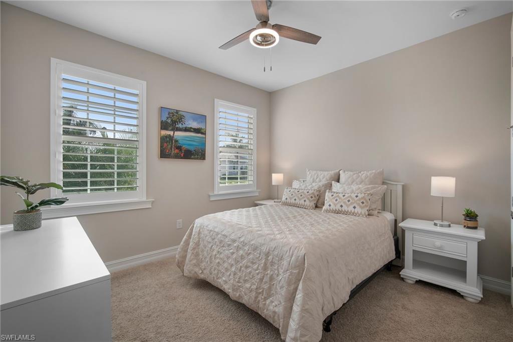 HALFMOON POINT - Residential