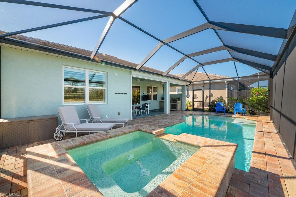 HALFMOON POINT - Residential