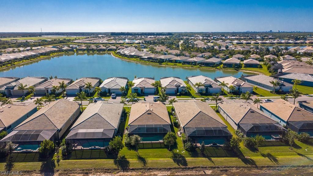 HALFMOON POINT - Residential