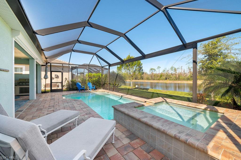 HALFMOON POINT - Residential