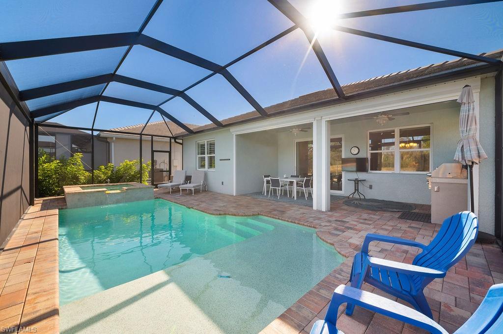 HALFMOON POINT - Residential