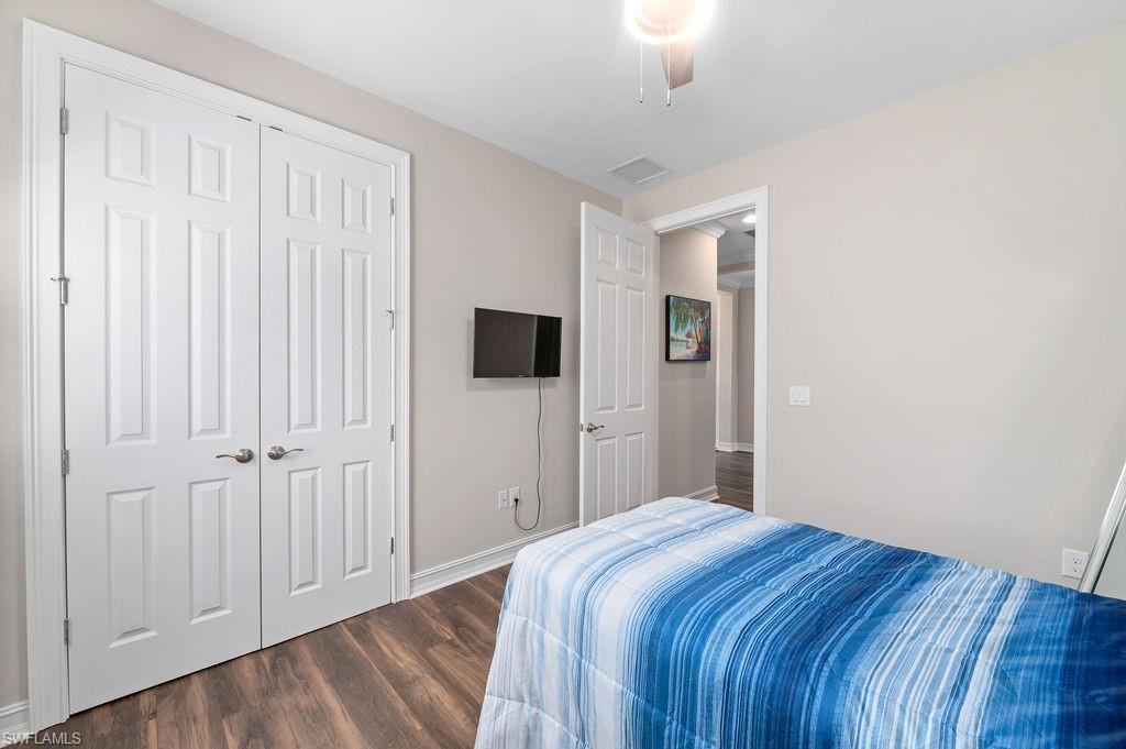 HALFMOON POINT - Residential