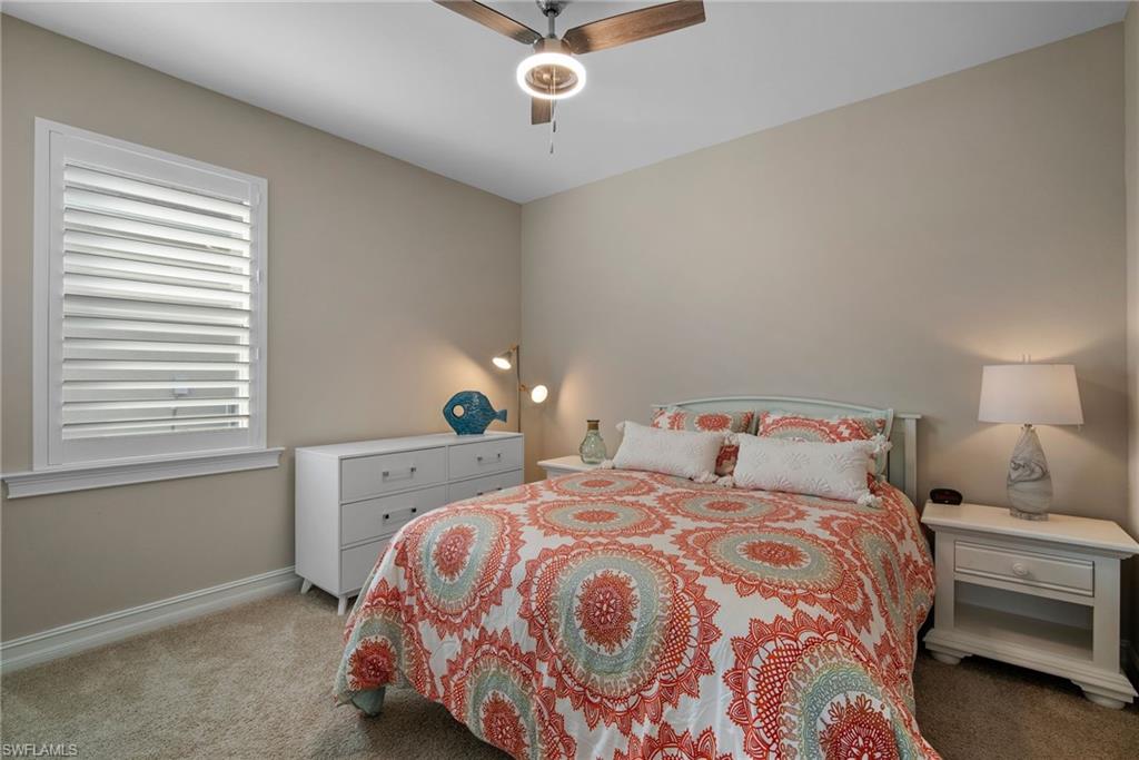 HALFMOON POINT - Residential