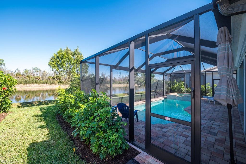 HALFMOON POINT - Residential