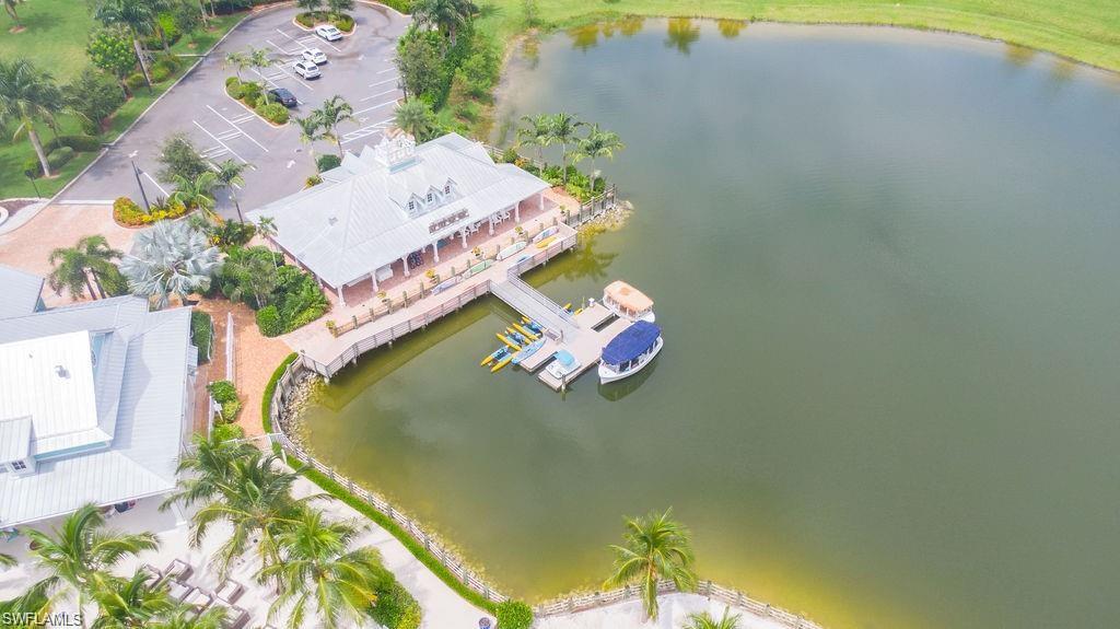 HALFMOON POINT - Residential