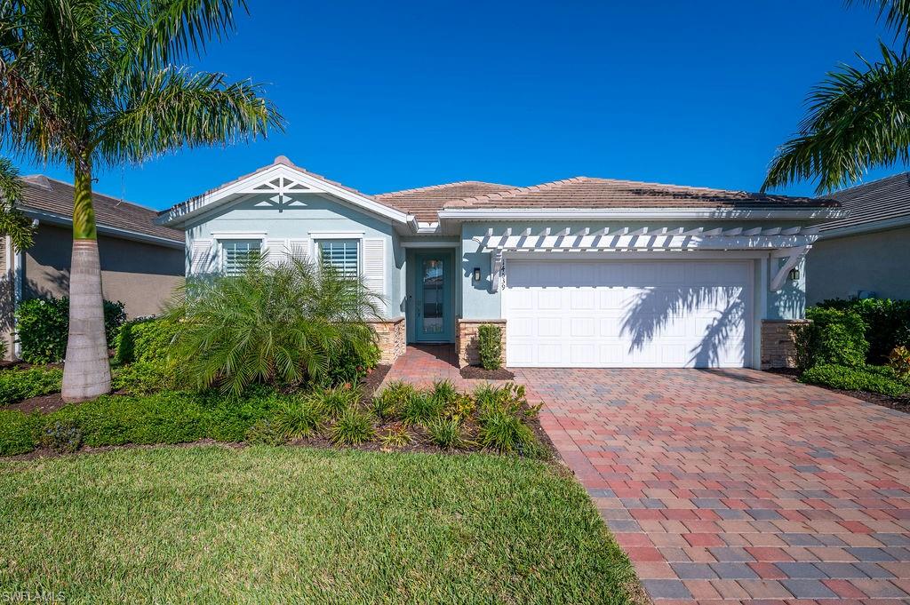 HALFMOON POINT - Residential