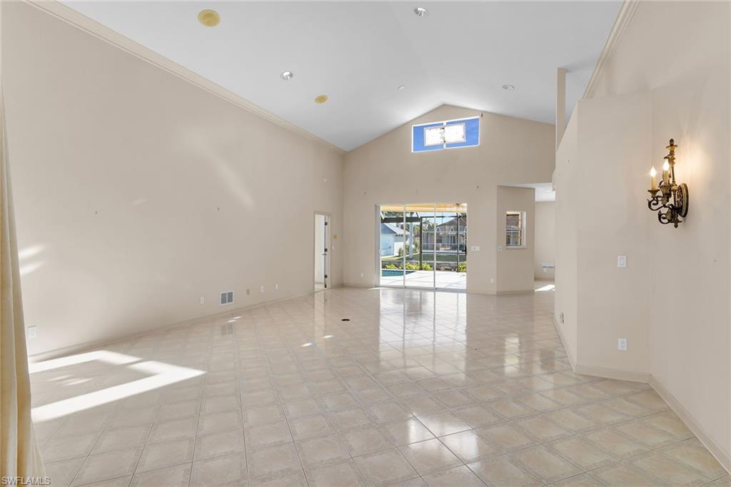 MARCO BEACH - Residential