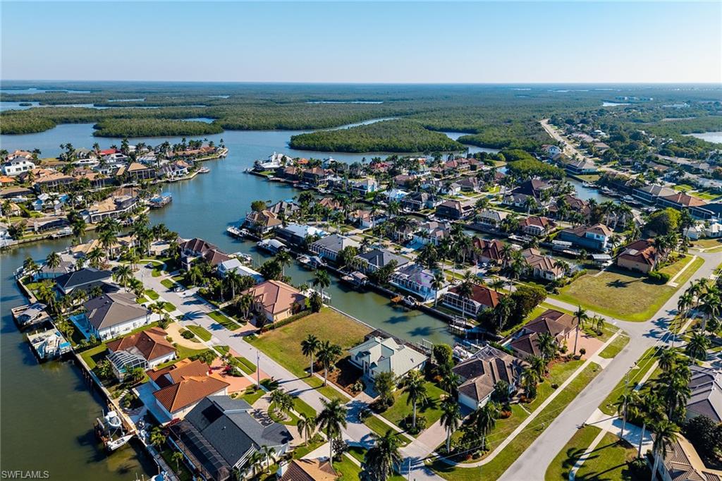 MARCO BEACH - Residential