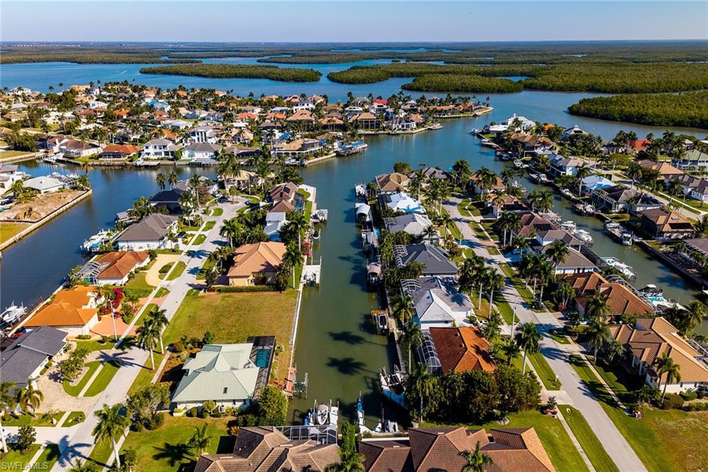 MARCO BEACH - Residential