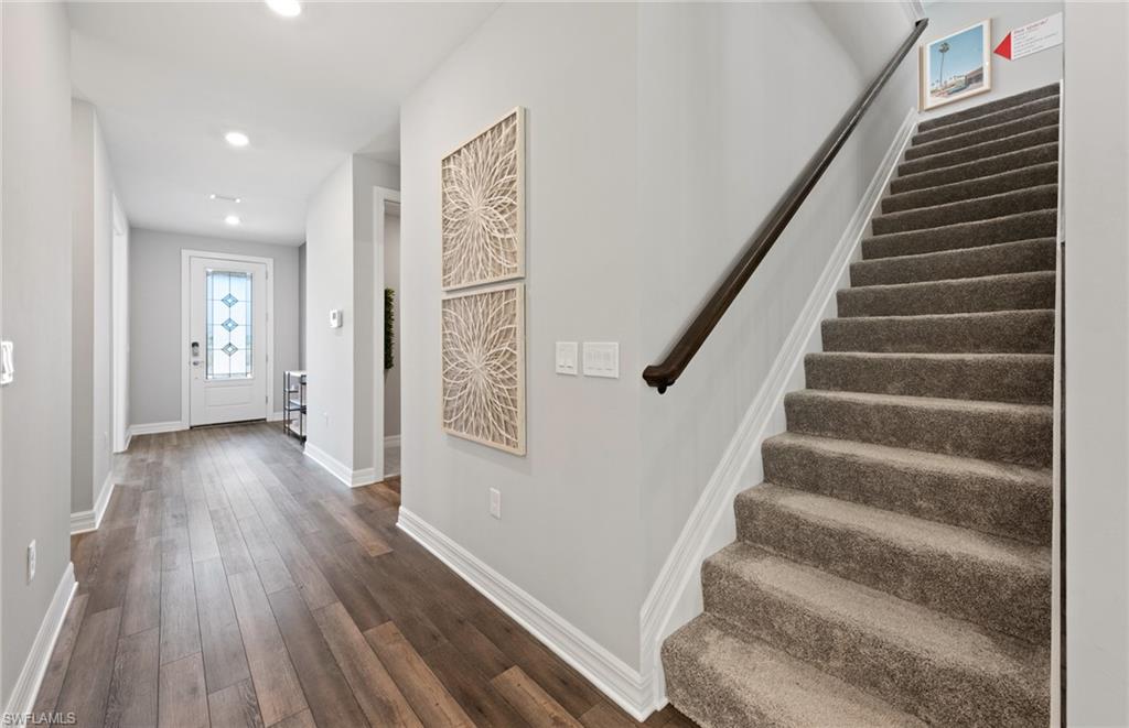 WHISPERING LAKES - Residential