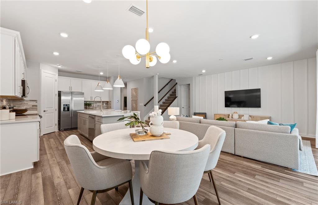 WHISPERING LAKES - Residential