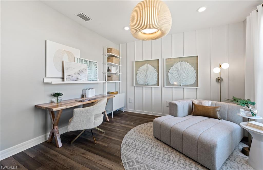 WHISPERING LAKES - Residential