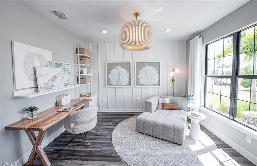 WHISPERING LAKES - Residential