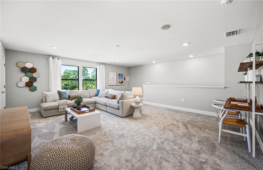 WHISPERING LAKES - Residential