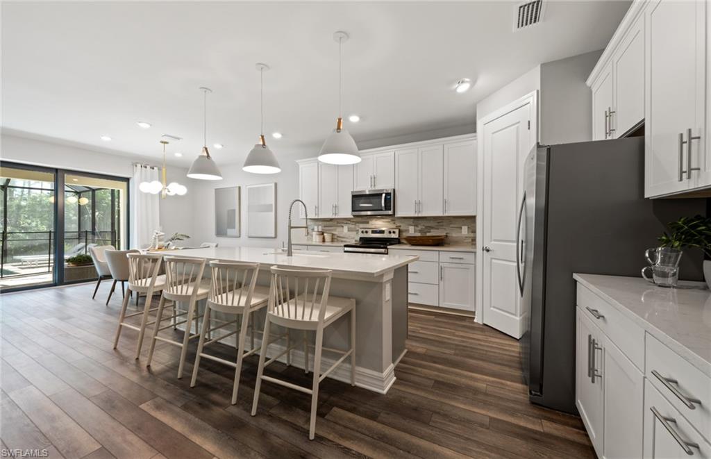 WHISPERING LAKES - Residential