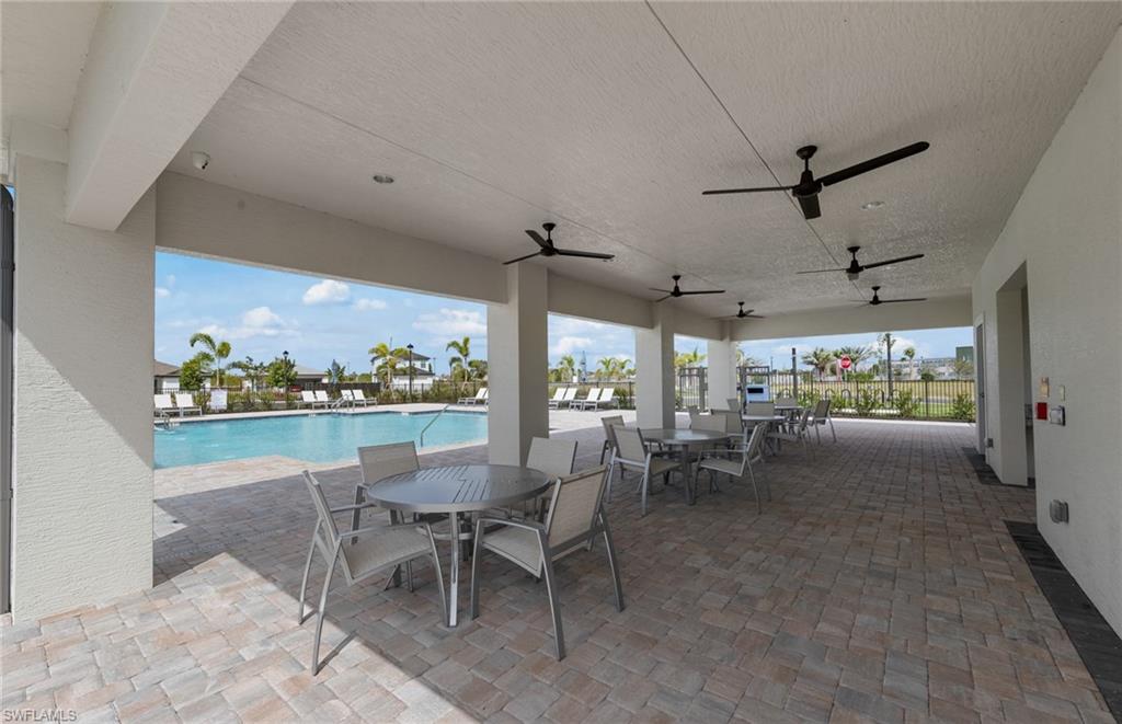 WHISPERING LAKES - Residential