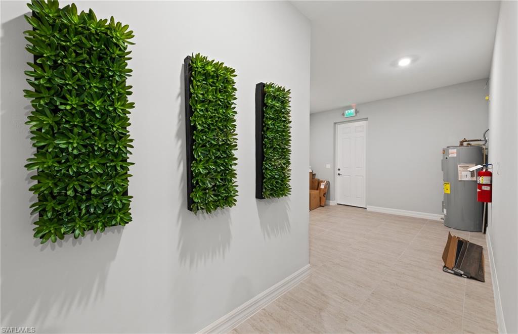 WHISPERING LAKES - Residential