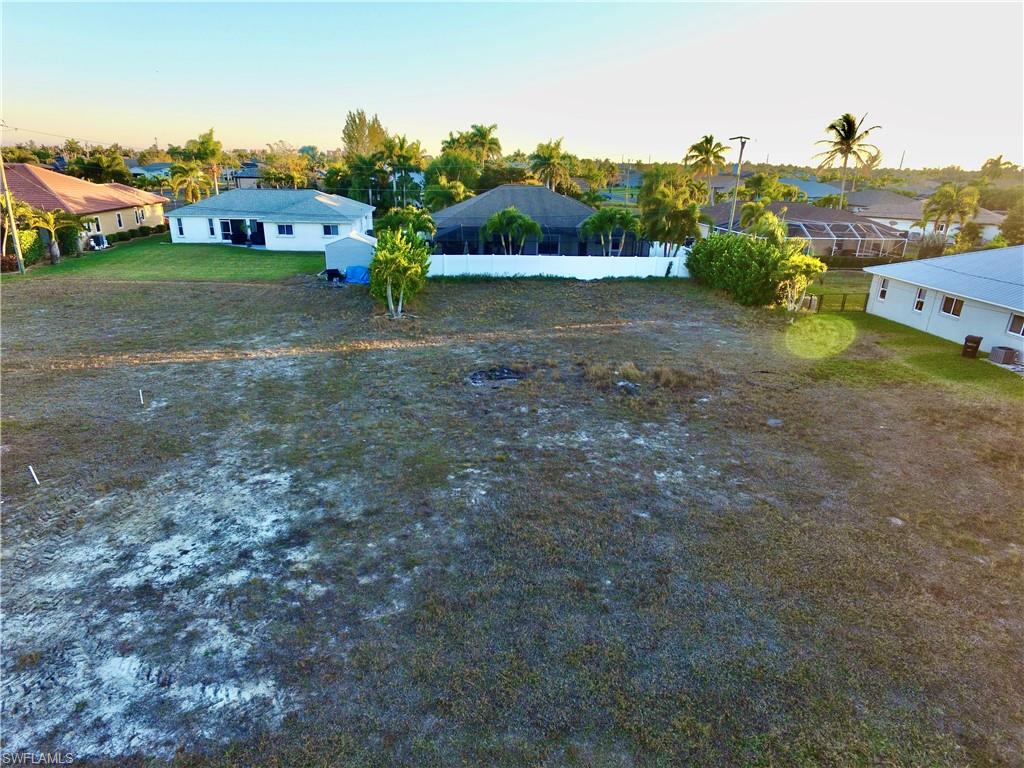 CAPE CORAL - Land