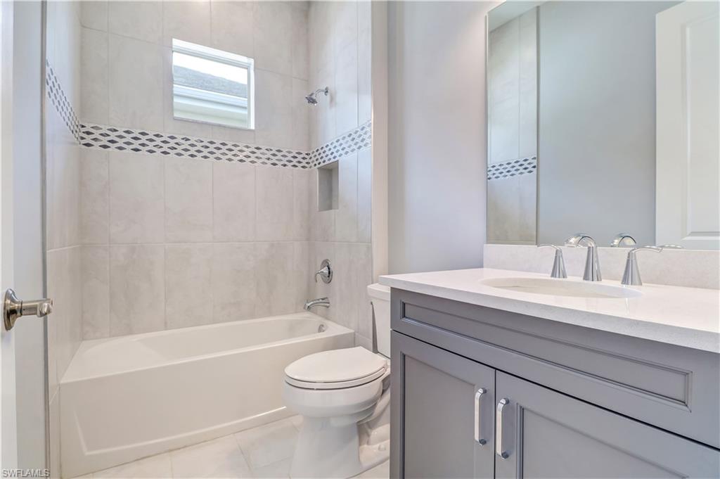 HIDDEN HARBOR - Residential