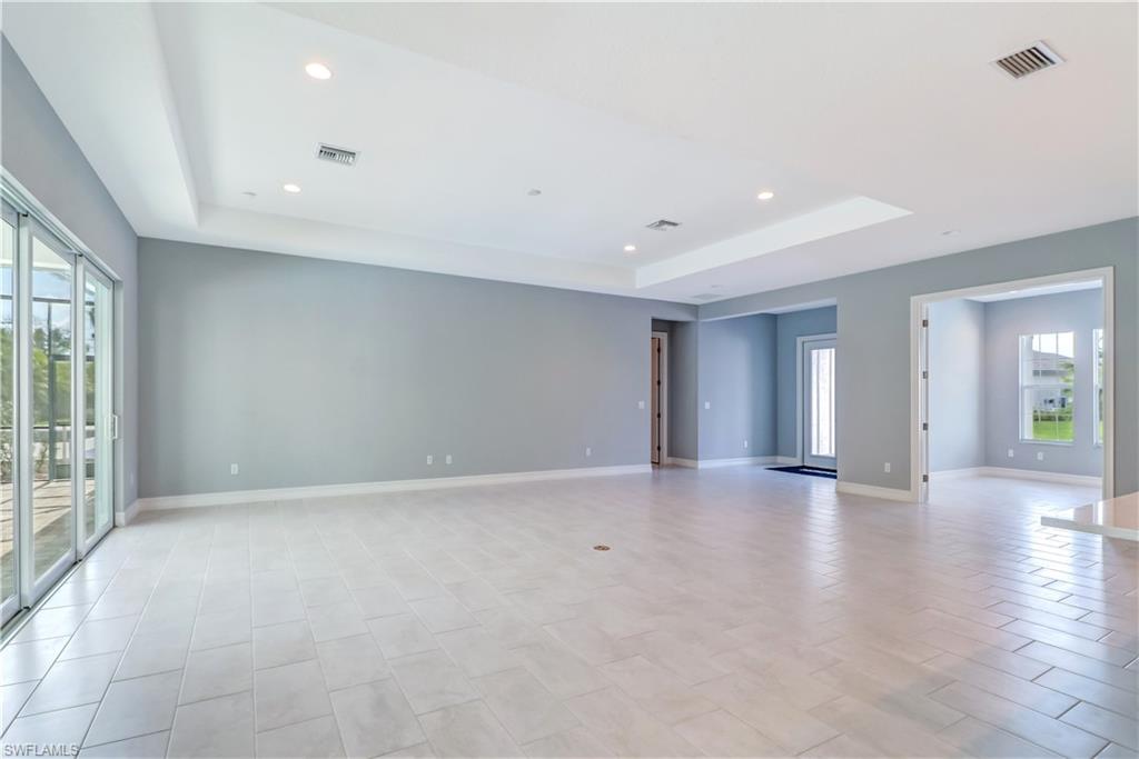 HIDDEN HARBOR - Residential