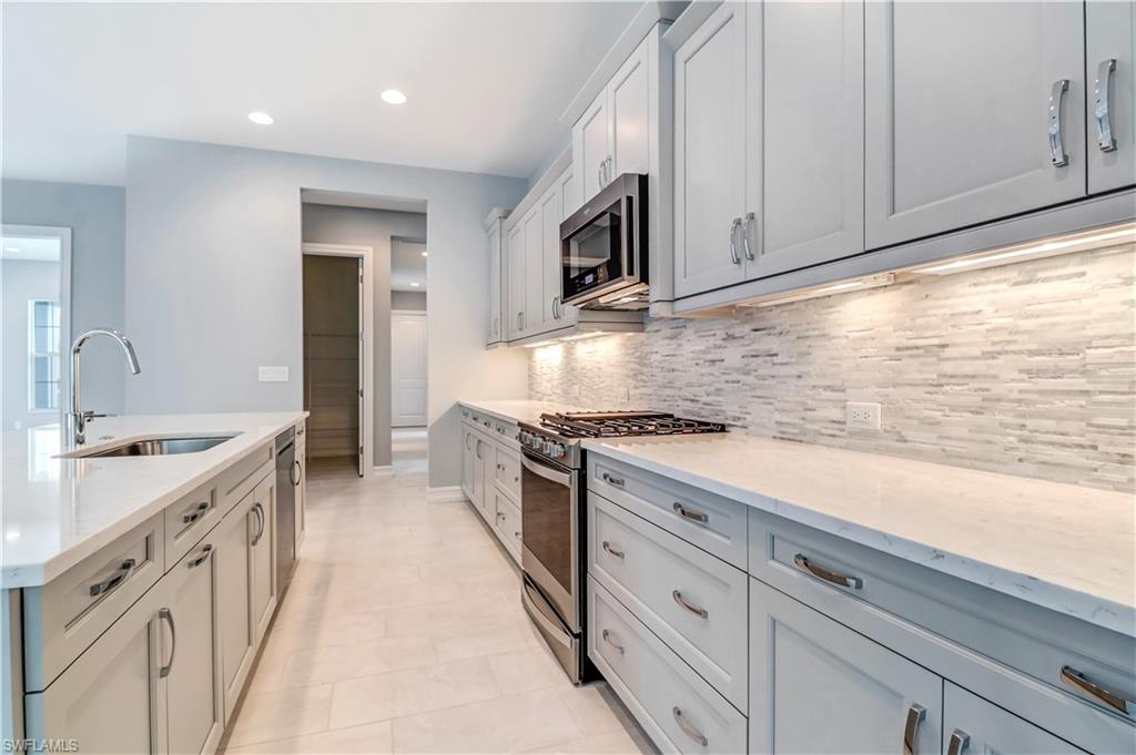 HIDDEN HARBOR - Residential