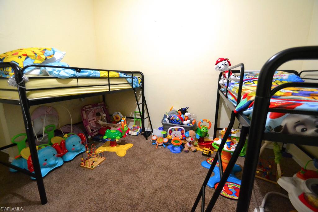 GLENBORO GROVES - Residential