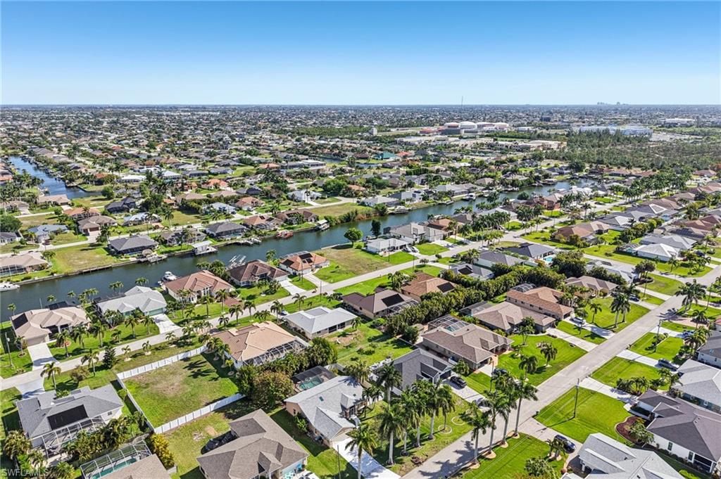 CAPE CORAL - Residential