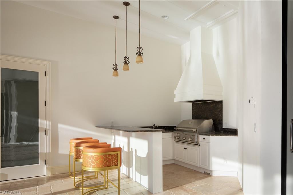 RIVERBROOKE - Residential