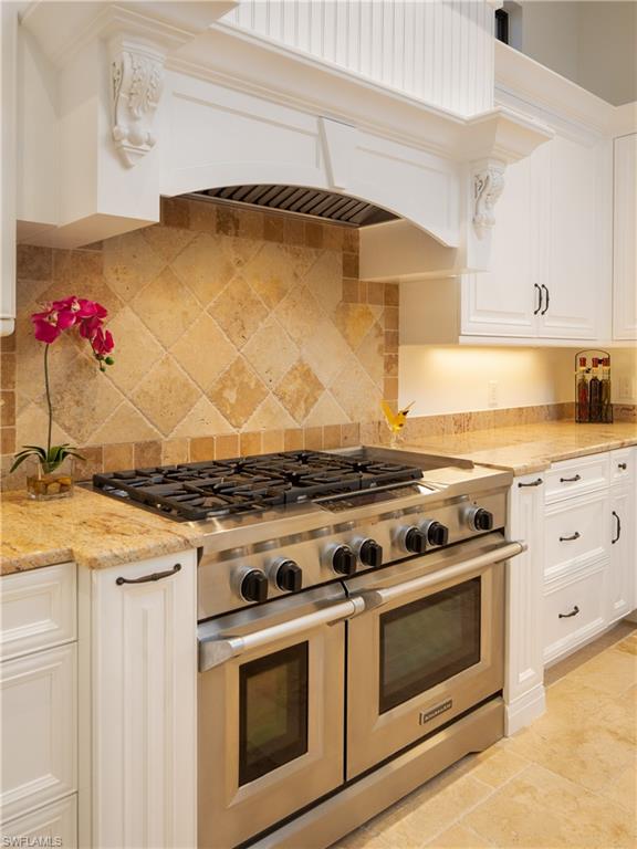 RIVERBROOKE - Residential