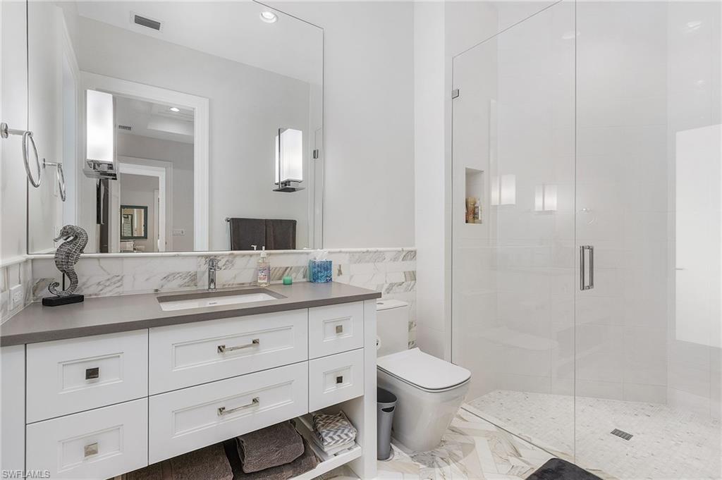 PARK SHORE - Residential