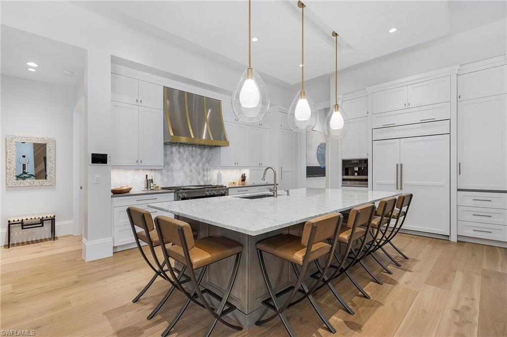 PARK SHORE - Residential