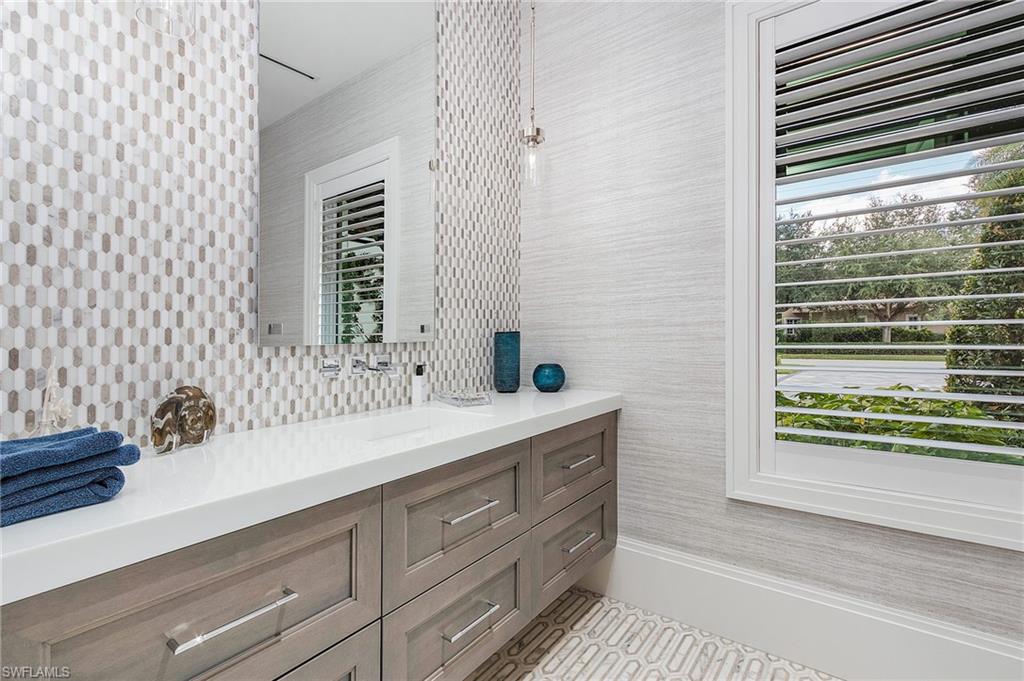 PARK SHORE - Residential