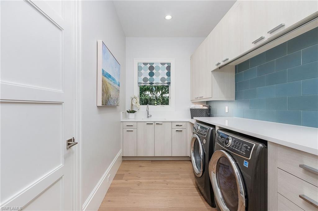 PARK SHORE - Residential