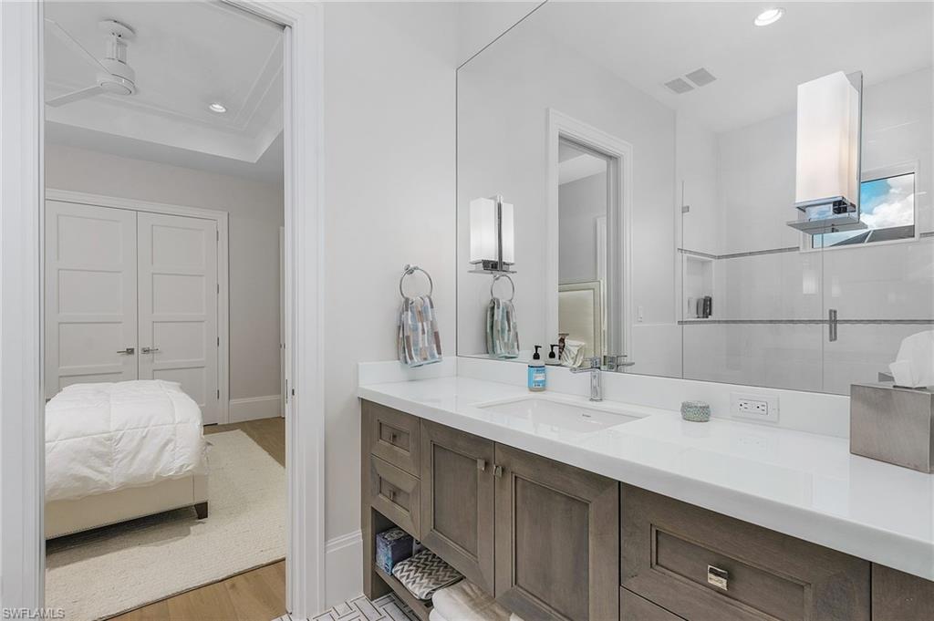 PARK SHORE - Residential