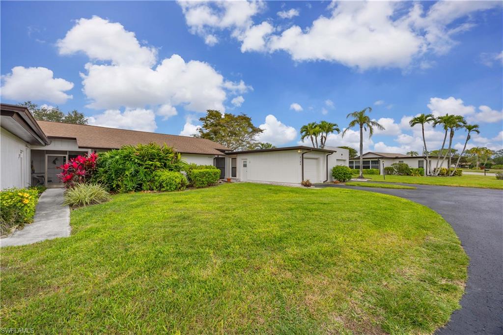 LAKEWOOD VILLAS - Residential