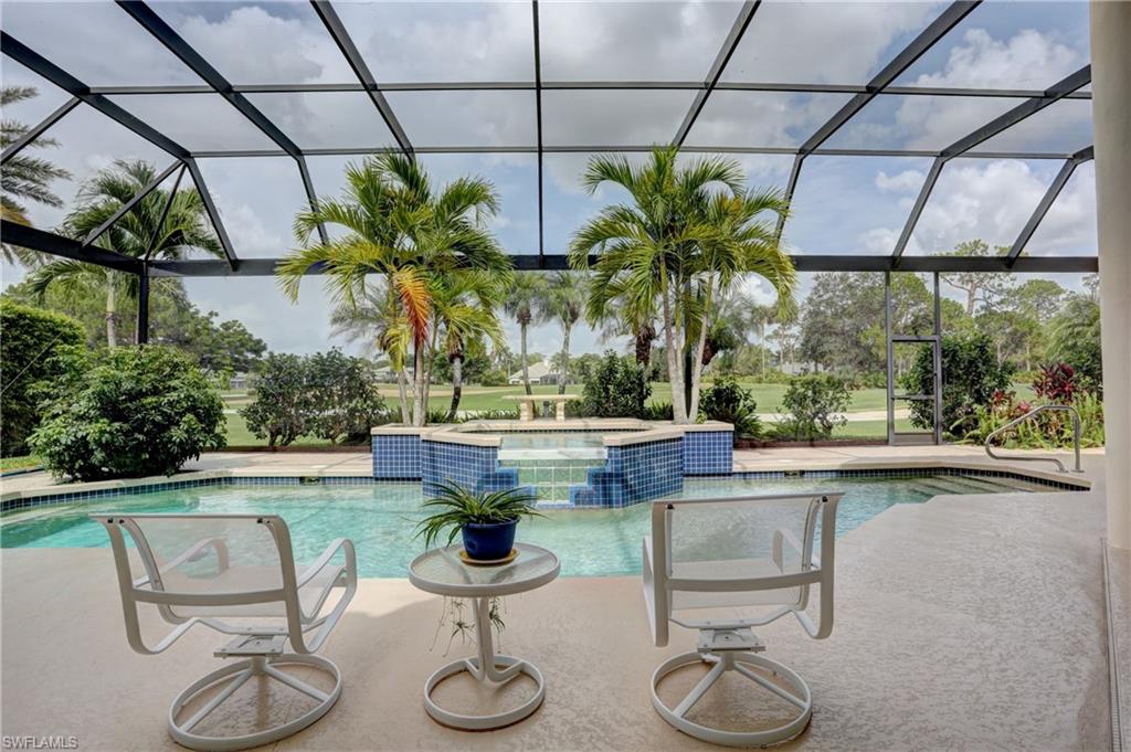 426 Rosemeade LN