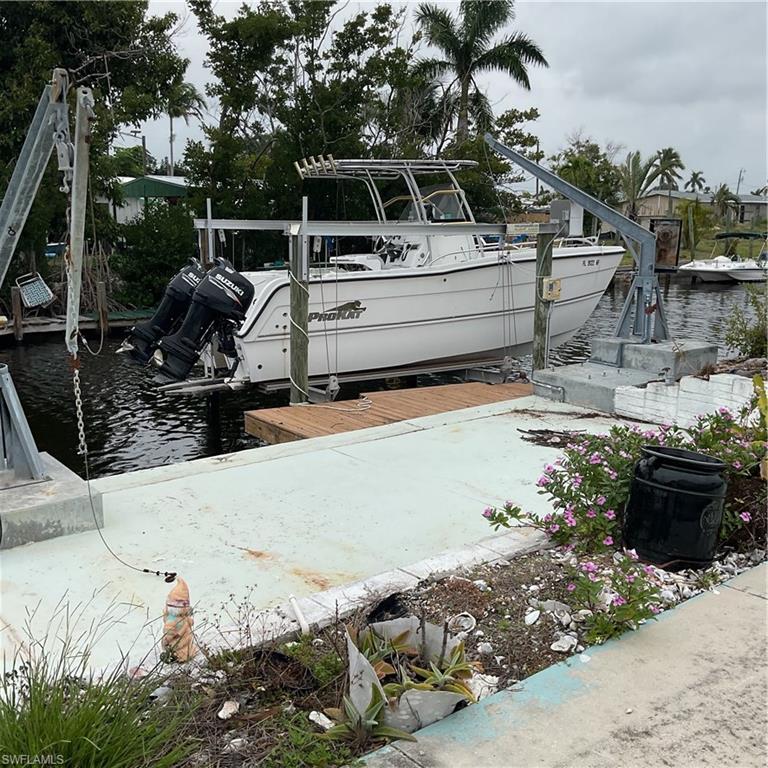 PINE ISLAND COVE - Land