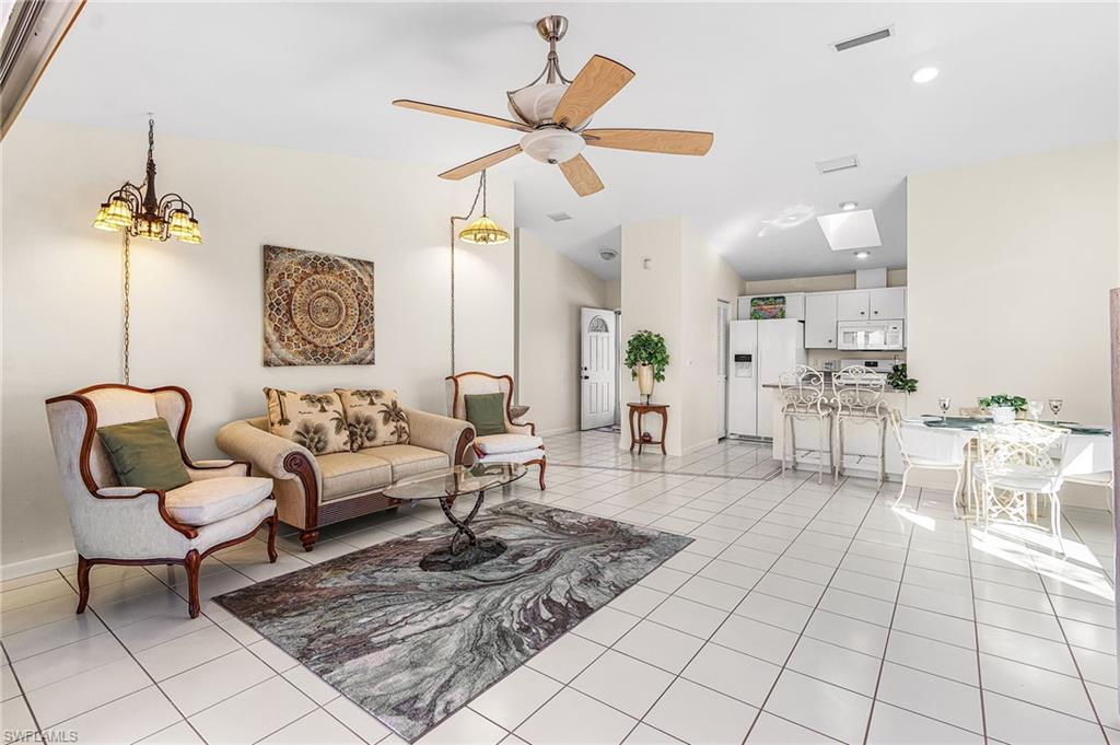 PALM TREE HARBORS - Residential