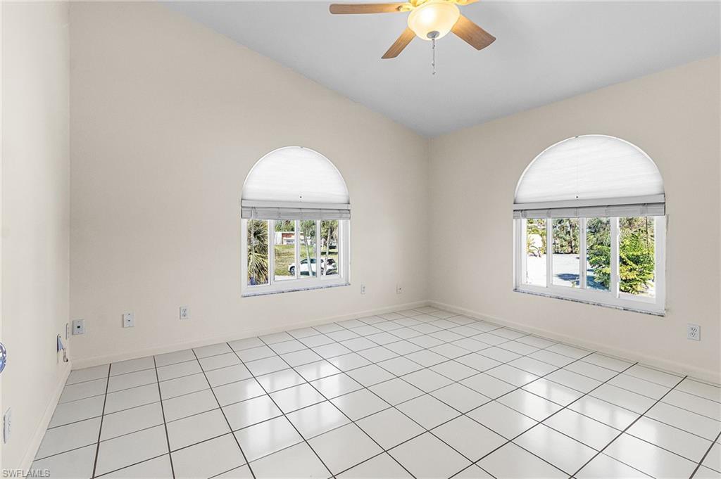 PALM TREE HARBORS - Residential