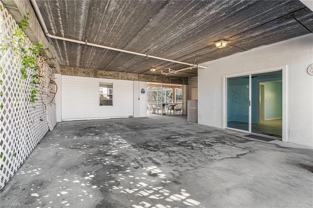 PALM TREE HARBORS - Residential