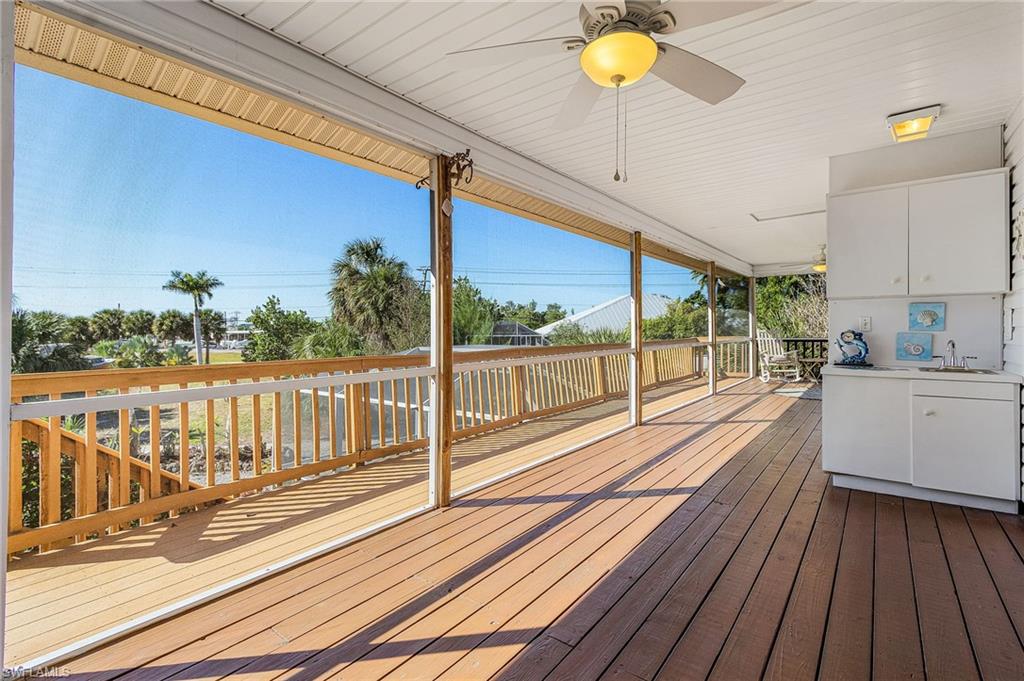 PALM TREE HARBORS - Residential