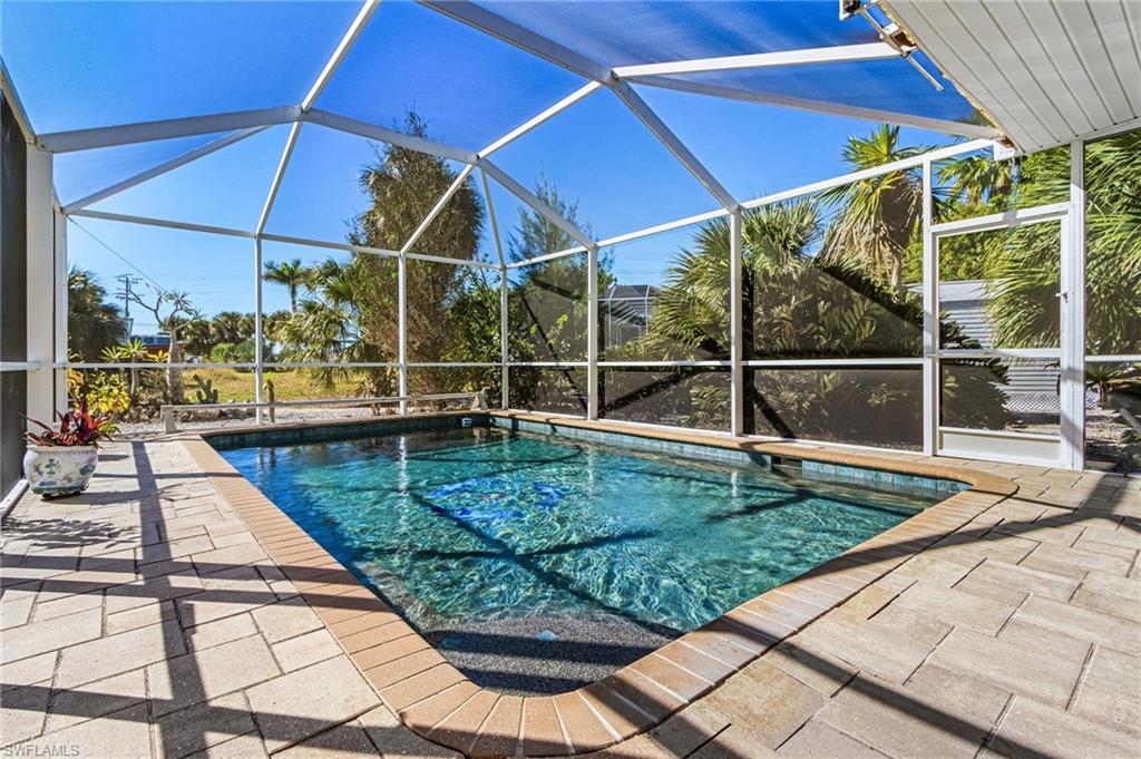 PALM TREE HARBORS - Residential