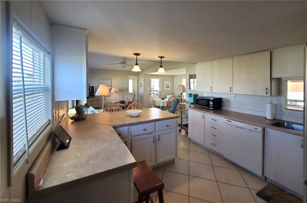 LAZY DAYS MOBILE VILLAGE - Residential