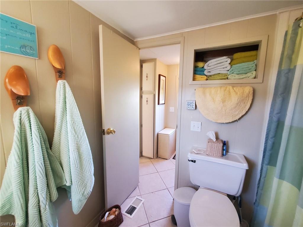 LAZY DAYS MOBILE VILLAGE - Residential