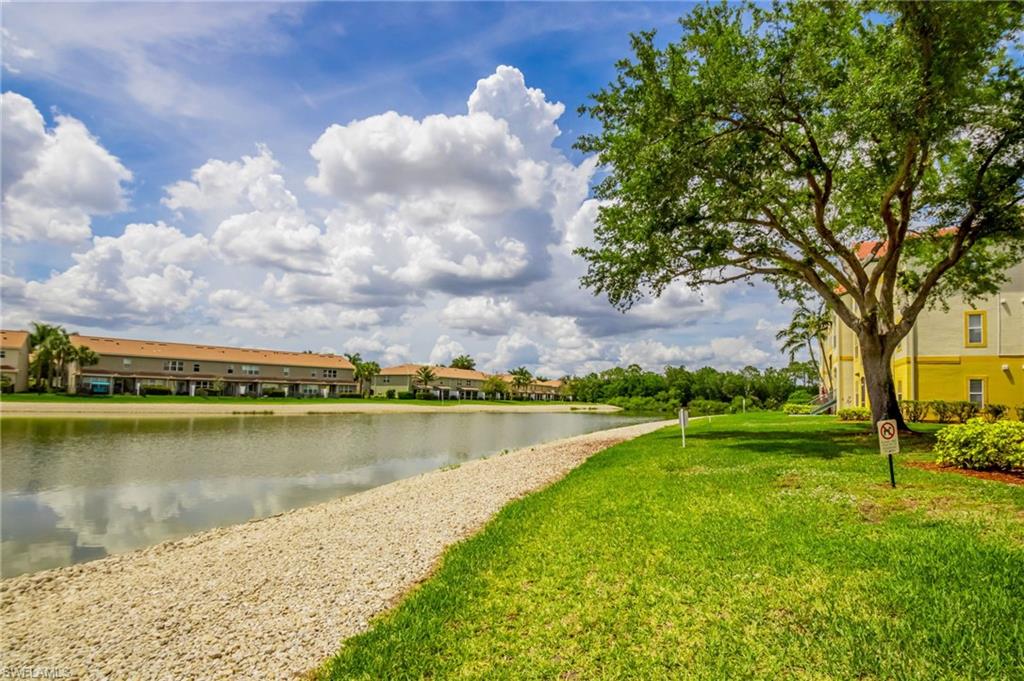 ROYAL GREENS - Residential